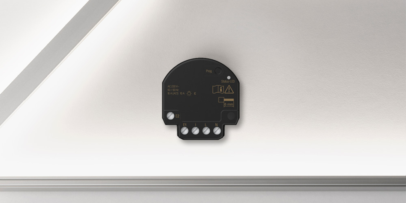 JUNG HOME Jalousieaktor Mini bei DA Elektrobau in Rodgau
