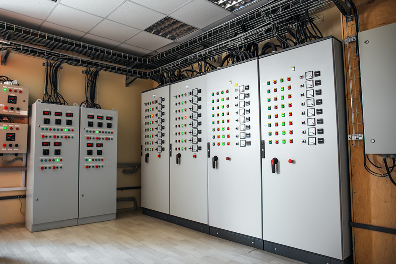 Schalt­anlagen­bau bei DA Elektrobau in Rodgau